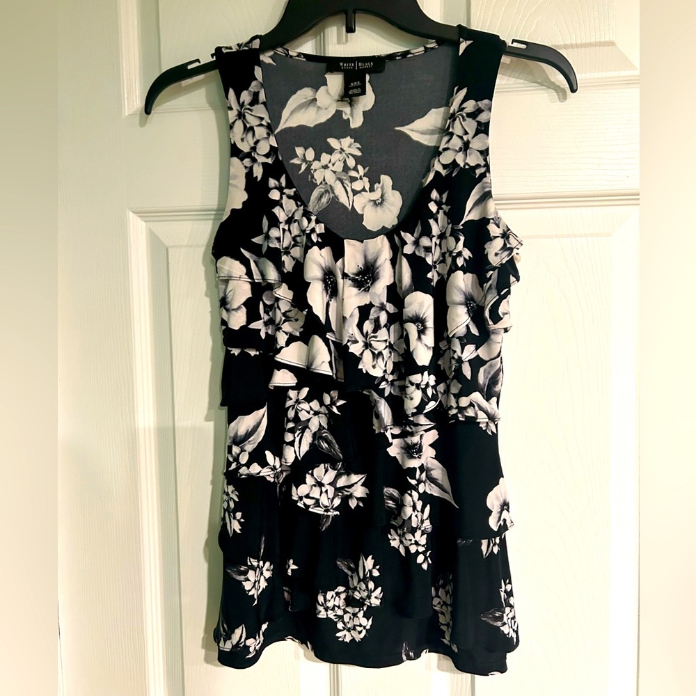 White House Black Market Women’s Layered Ruffle Top Size Small XXS.